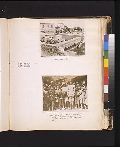 HistoricalFindings Foto: Frank G. Carpenter, 1923,Vanjska Komunalna Praonica, Teba, Grčka, Djeca